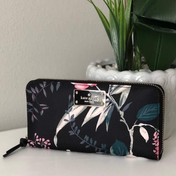 kate spade Handbags - Kate Spade Botanical Floral Wilson Road Neda NWT